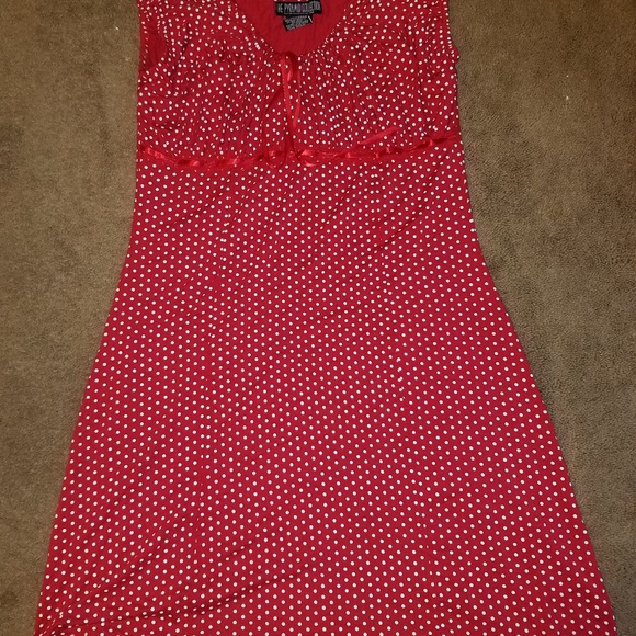 Dresses - Picture 2 of 4